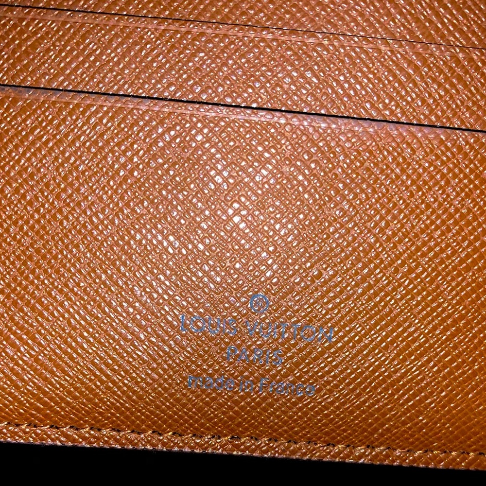 Wallet SOLD - Picture 8 of 12